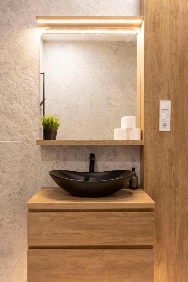 Luxurious & Spacious Central Residence With Balcony Budapest Exteriör bild