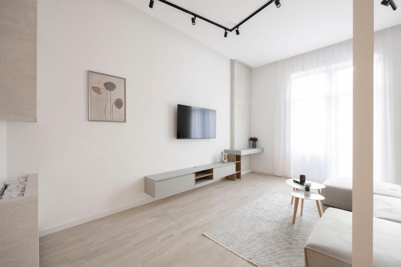 Luxurious & Spacious Central Residence With Balcony Budapest Exteriör bild