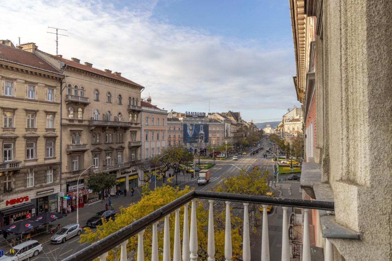 Luxurious & Spacious Central Residence With Balcony Budapest Exteriör bild