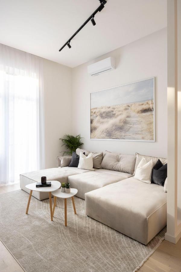 Luxurious & Spacious Central Residence With Balcony Budapest Exteriör bild
